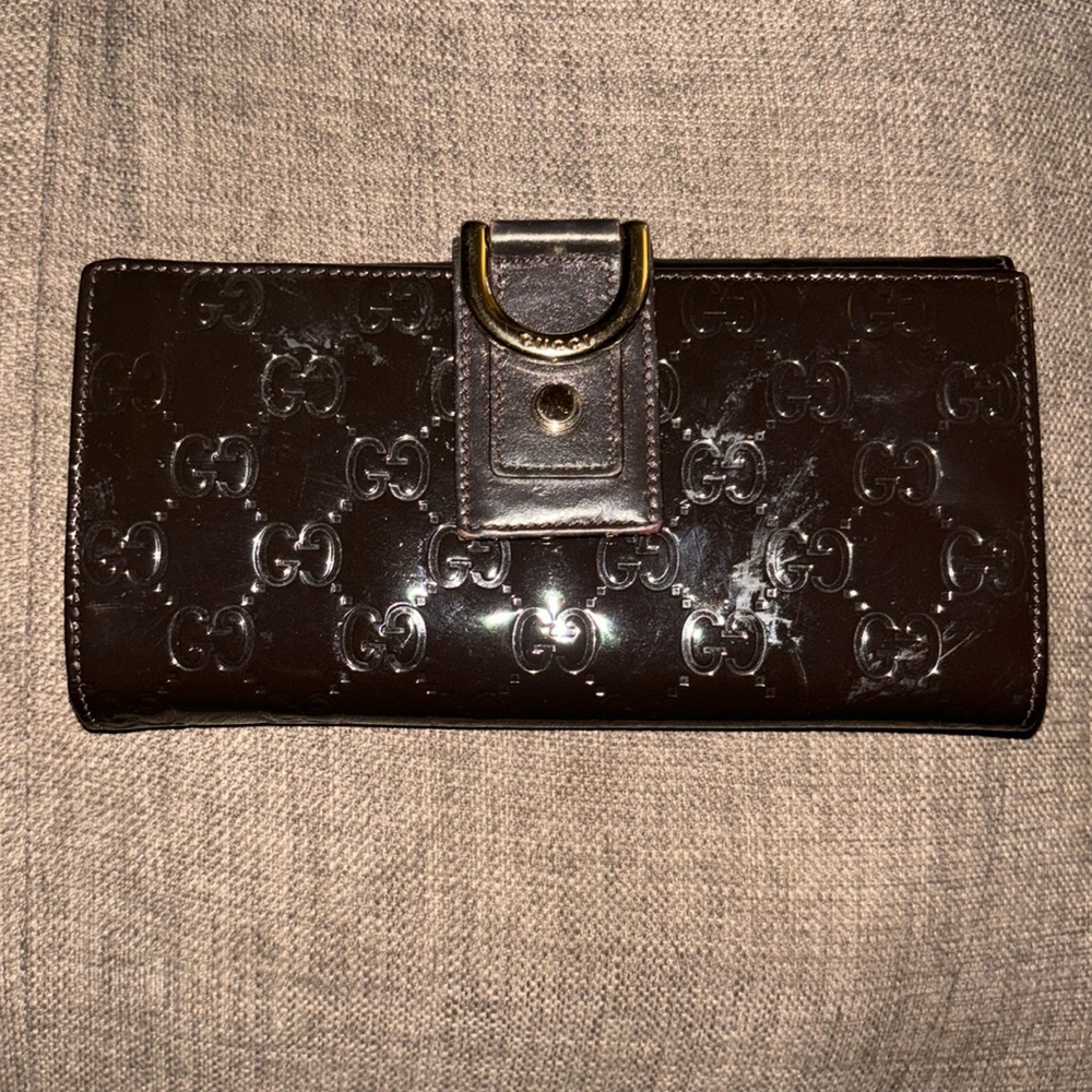 Gucci patent leather wallet